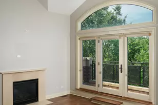 1505 W Walton St, Chicago, IL 60642 - Photo 4