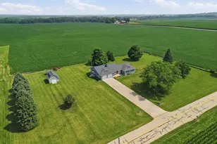 1132 Stony Point Rd, Dixon, IL 61021 - Photo 4