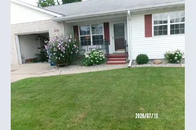 103 Fleming Court #103, Watseka, IL 60970 - Photo 1