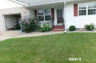 103 Fleming Ct, Watseka, IL 60970 - Photo 1