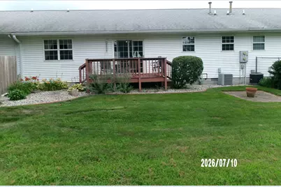 103 Fleming Court #103, Watseka, IL 60970 - Photo 4