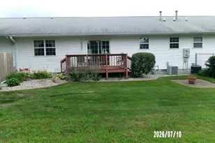 103 Fleming Ct, Watseka, IL 60970 - Photo 4