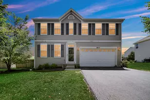 803 W Courtland St, Mundelein, IL 60060 - Photo 2