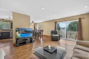 280 N Westgate Rd, Mount Prospect, IL 60056 - Photo 6