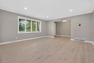5154 Crofton Dr, Rockford, IL 61114 - Photo 6