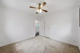 319 Oswego St, Park Forest, IL 60466 - Photo 14