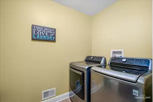 318 Winthrop Dr, Oswego, IL 60543 - Photo 22