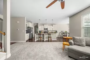 318 Winthrop Dr, Oswego, IL 60543 - Photo 6