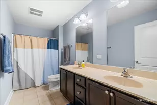 318 Winthrop Dr, Oswego, IL 60543 - Photo 18
