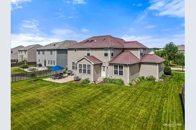 318 Winthrop Drive, Oswego, IL 60543 - Photo 2