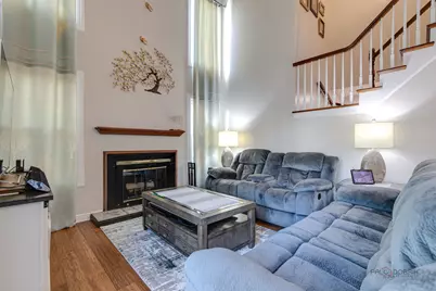 18 Bedford Road, Mundelein, IL 60060 - Photo 4