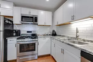 18 Bedford Rd, Mundelein, IL 60060 - Photo 10