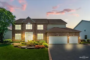 390 Bloomfield Cir E, Oswego, IL 60543 - Photo 1
