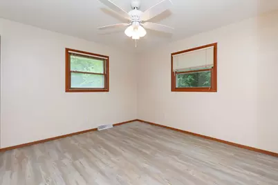 1527 S Main Street, Belvidere, IL 61008 - Photo 30