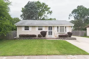 1527 S Main St, Belvidere, IL 61008 - Photo 4