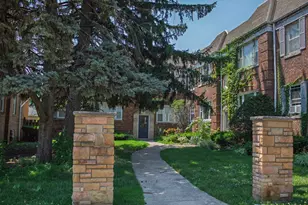 10518 S Artesian Ave, Chicago, IL 60655 - Photo 2