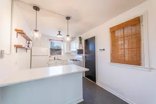 10518 S Artesian Ave, Chicago, IL 60655 - Photo 8