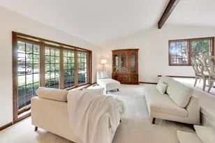 2620 N Phelps Ave, Arlington Heights, IL 60004 - Photo 2