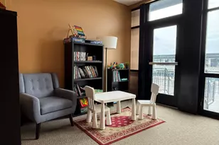1070 W 15th St, Chicago, IL 60608 - Photo 18