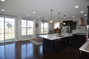 124 Roman Ln, Hawthorn Woods, IL 60047 - Photo 8