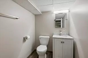 110 W 12th Ave, Naperville, IL 60563 - Photo 18