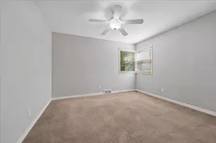 110 W 12th Ave, Naperville, IL 60563 - Photo 14