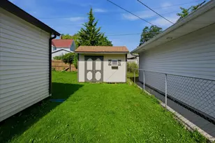 219 E Michigan Ave, Pontiac, IL 61764 - Photo 8