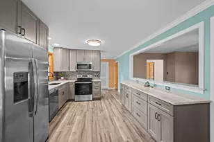 6231 Linden Ln, La Grange Highlands, IL 60525 - Photo 8
