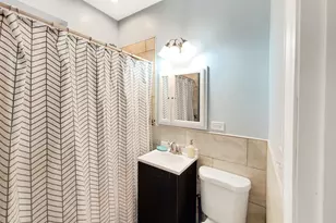 3215 W Warner Ave, Chicago, IL 60618 - Photo 8