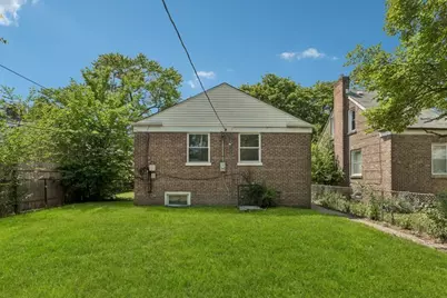 10145 S Bensley Avenue, Chicago, IL 60617 - Photo 18