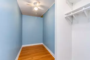 2328 N Lincoln Park West Ave, Chicago, IL 60614 - Photo 12