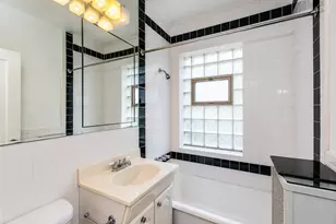 2328 N Lincoln Park West Ave, Chicago, IL 60614 - Photo 8