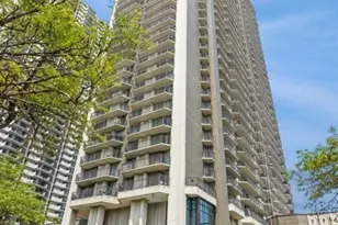 6007 N Sheridan Rd, Chicago, IL 60660 - Photo 1
