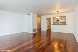 6007 N Sheridan Rd, Chicago, IL 60660 - Photo 4