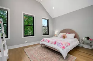 2251 W Berwyn Ave, Chicago, IL 60625 - Photo 22