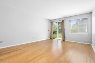 3089 Kentshire Cir, Naperville, IL 60564 - Photo 4