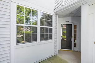 3089 Kentshire Cir, Naperville, IL 60564 - Photo 2