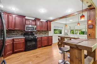 21W640 Maple Ave, Medinah, IL 60157 - Photo 8