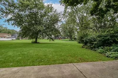 2593 Yellow Star Street, Woodridge, IL 60517 - Photo 2