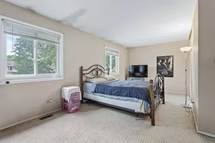 2593 Yellow Star St, Woodridge, IL 60517 - Photo 10