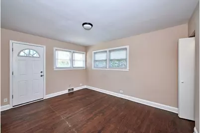 7810 E Prairie Road, Skokie, IL 60076 - Photo 10