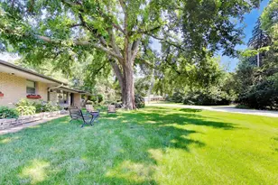 6370 Pontiac Dr, Indian Head Park, IL 60525 - Photo 4