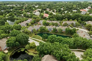 21 Stonehenge Ct, Burr Ridge, IL 60527 - Photo 4