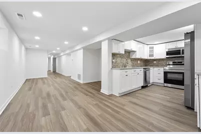 7234 N Hamilton Avenue, Chicago, IL 60645 - Photo 2