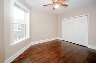 2433 W Fargo Ave, Chicago, IL 60645 - Photo 10
