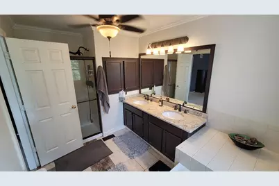 3885 Thornberry Way, Lake in the Hills, IL 60156 - Photo 66