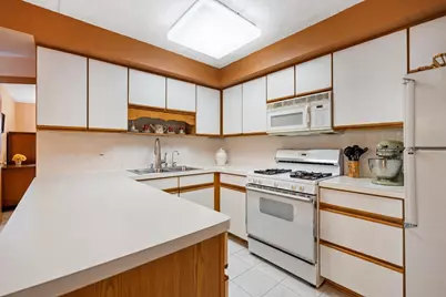 8560 W Foster Avenue #202, Norridge, IL 60706 - Photo 6