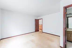 15805 Peggy Ln, Oak Forest, IL 60452 - Photo 8