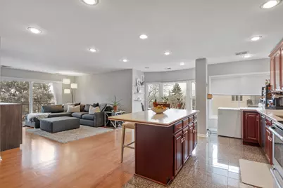8620 Waukegan Road #405, Morton Grove, IL 60053 - Photo 12