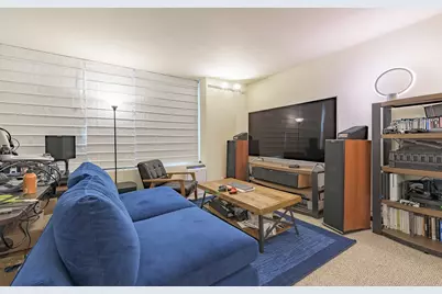 777 N Michigan Avenue #2406, Chicago, IL 60611 - Photo 2